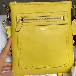 Coach Legacy swing pack